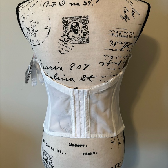 New Dominique strapless bra - Picture 2 of 4